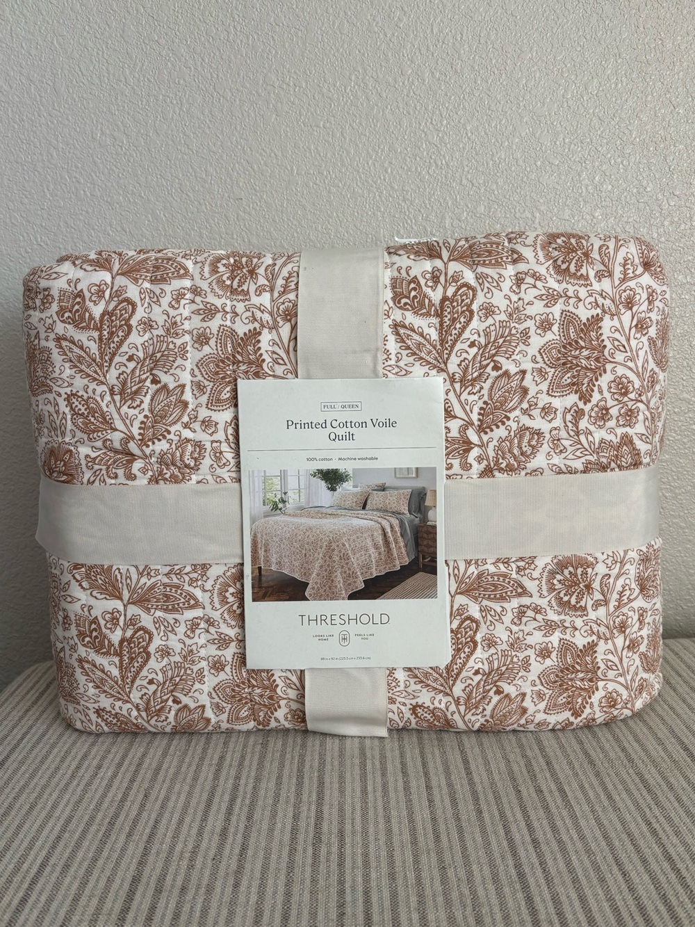 NWT Full/Queen Printed Cotton Voile Tonal Floral Quilt Ivory/Camel Floral